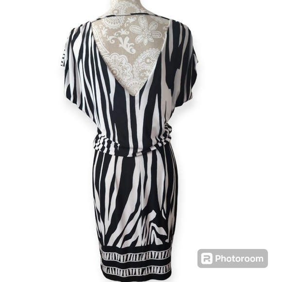 Cache Black & White Zebra Print Open Back Blouson Dress size 6 - Picture 2 of 9